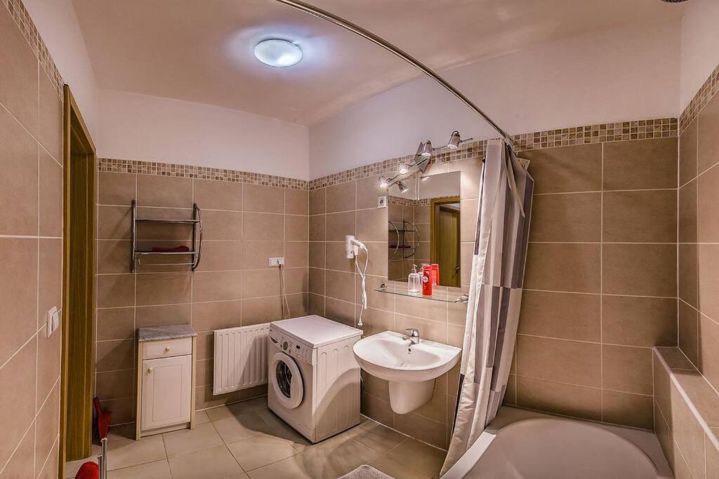 Premium Apartment By Hi5- Cp With Free Parking Budapest Exterior foto