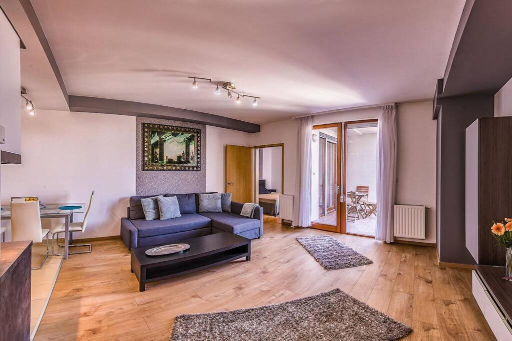 Premium Apartment By Hi5- Cp With Free Parking Budapest Exterior foto