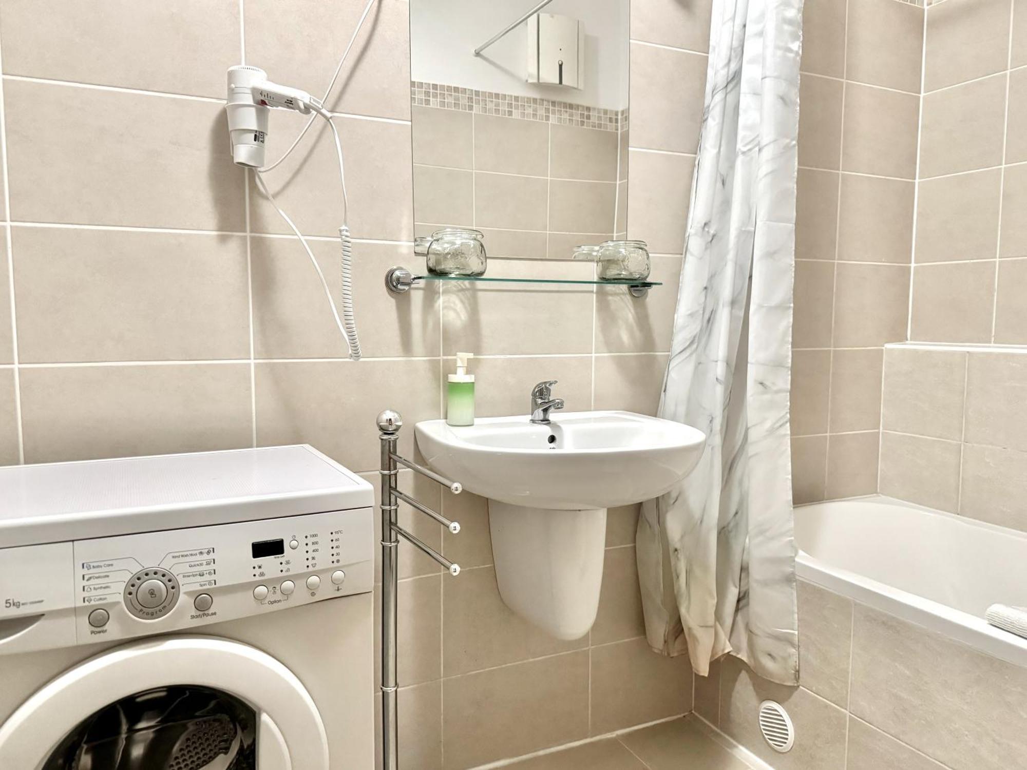 Premium Apartment By Hi5- Cp With Free Parking Budapest Exterior foto